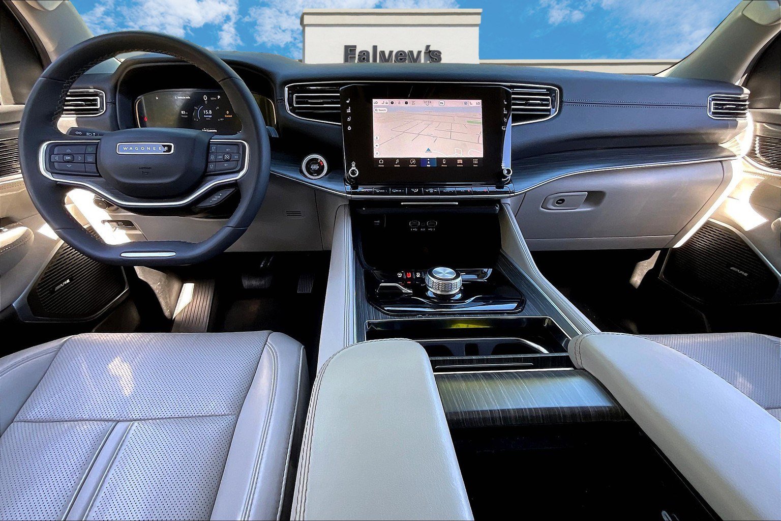 Used 2024 Jeep Wagoneer Series II w/ Flexible Seating Group image 15