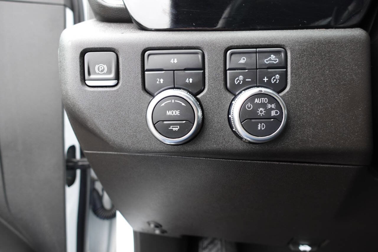 Used 2024 GMC Sierra 2500 SLE image 56