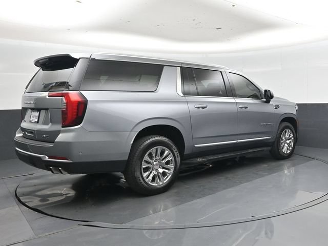 Used 2025 GMC Yukon XL Denali AWD/4WD image 25