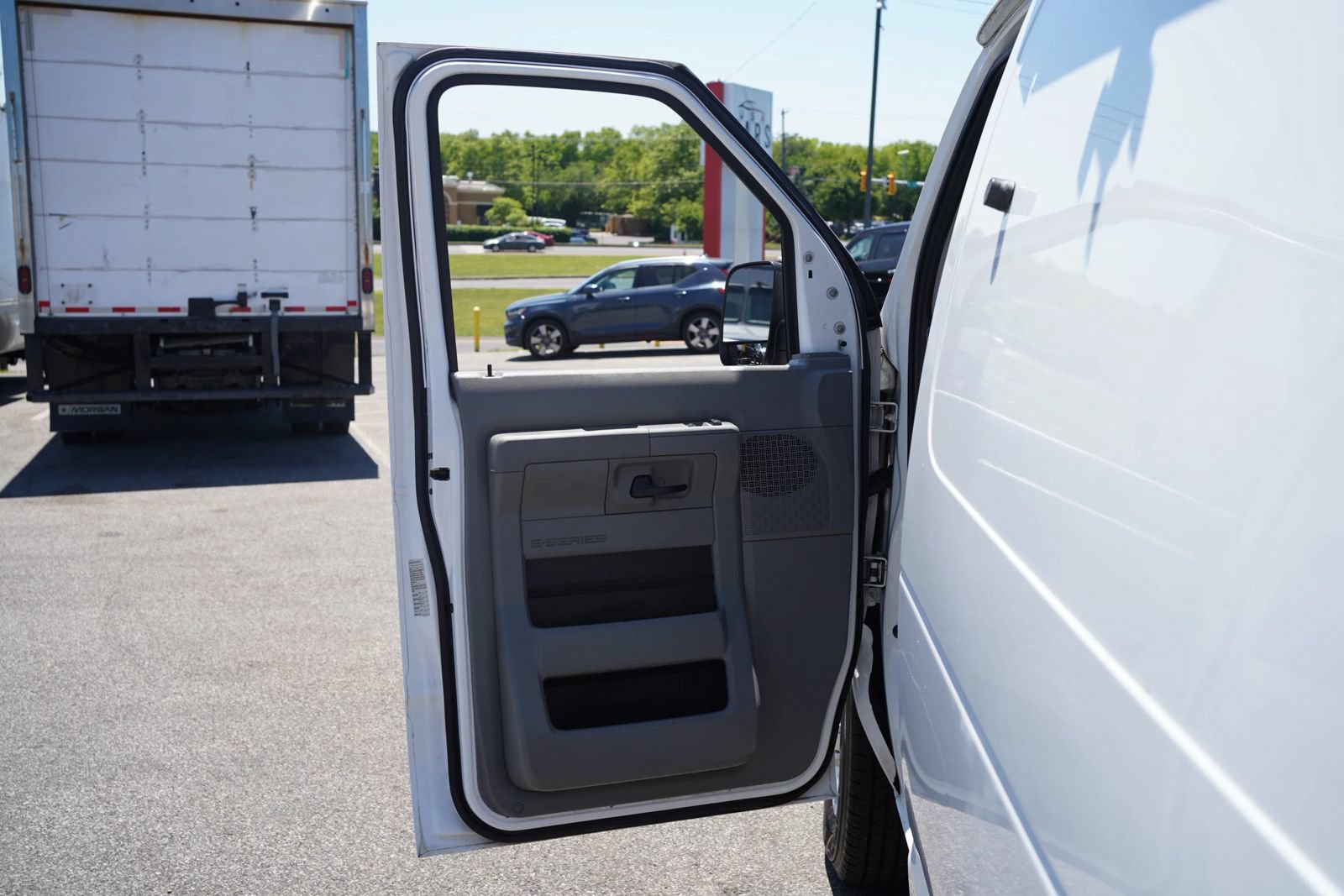 Used 2011 Ford E-250 and Econoline 250 w/ PWR Group RWD image 27