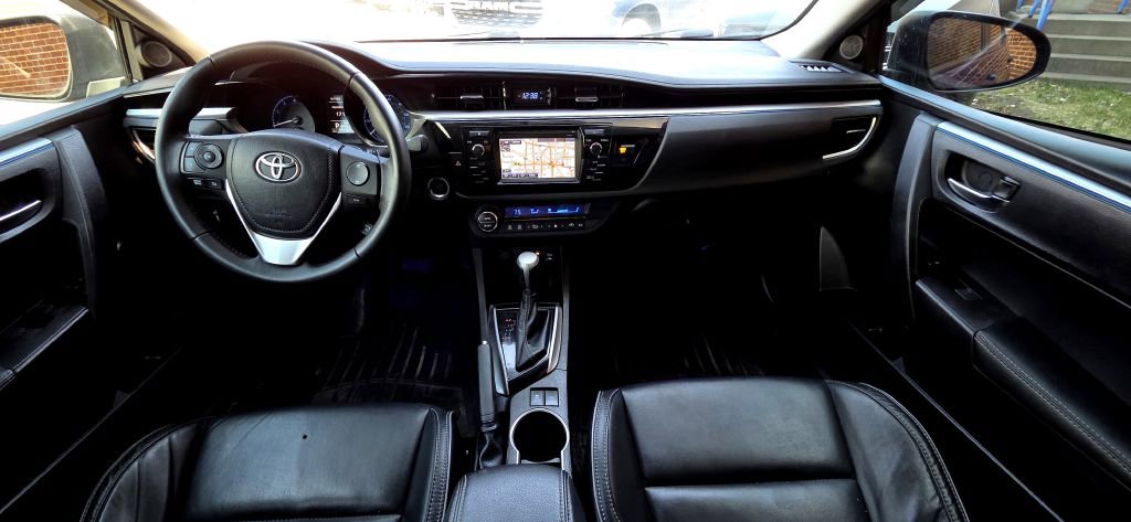 Used 2015 Toyota Corolla S Premium FWD image 13
