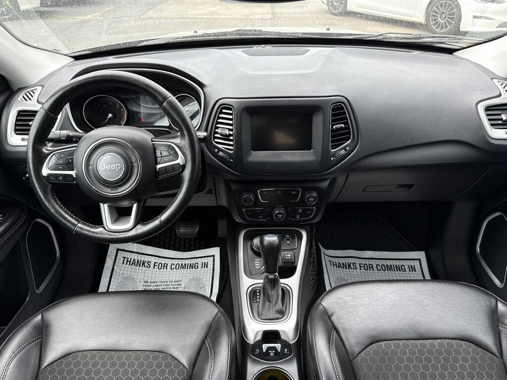 Used 2020 Jeep Compass Latitude w/ Cold Weather Group image 16