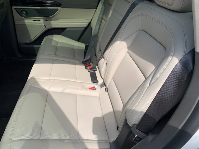 Used 2024 Lincoln Nautilus Premier w/ Equipment Group 102A AWD/4WD image 19