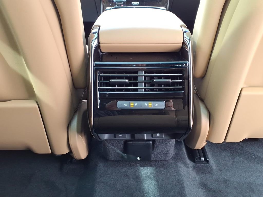 New 2026 Land Rover Range Rover Sport SE AWD/4WD image 25