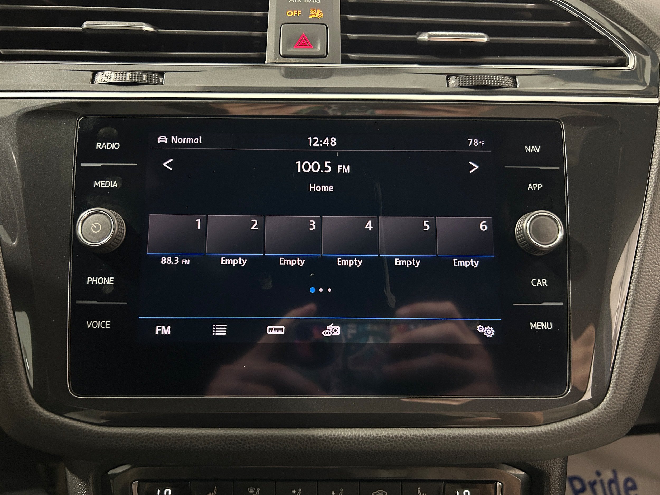Used 2019 Volkswagen Tiguan SEL R-Line AWD/4WD image 5