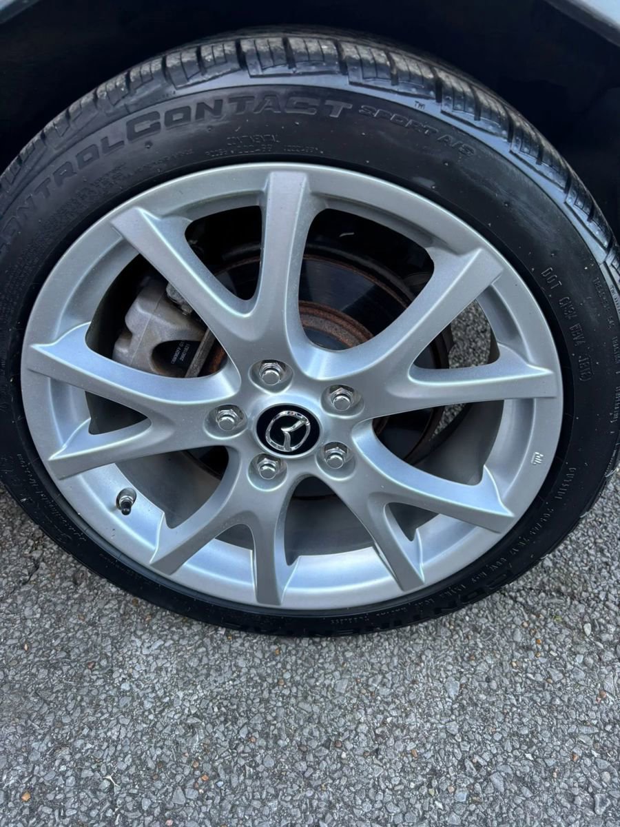 Used 2009 MAZDA MX-5 Miata Grand Touring w/ Premium Pkg RWD image 16