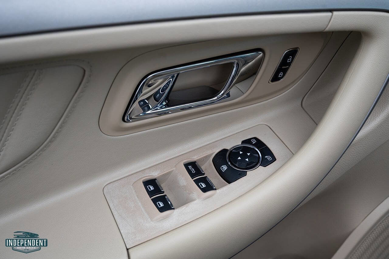 Used 2013 Ford Taurus SEL image 17