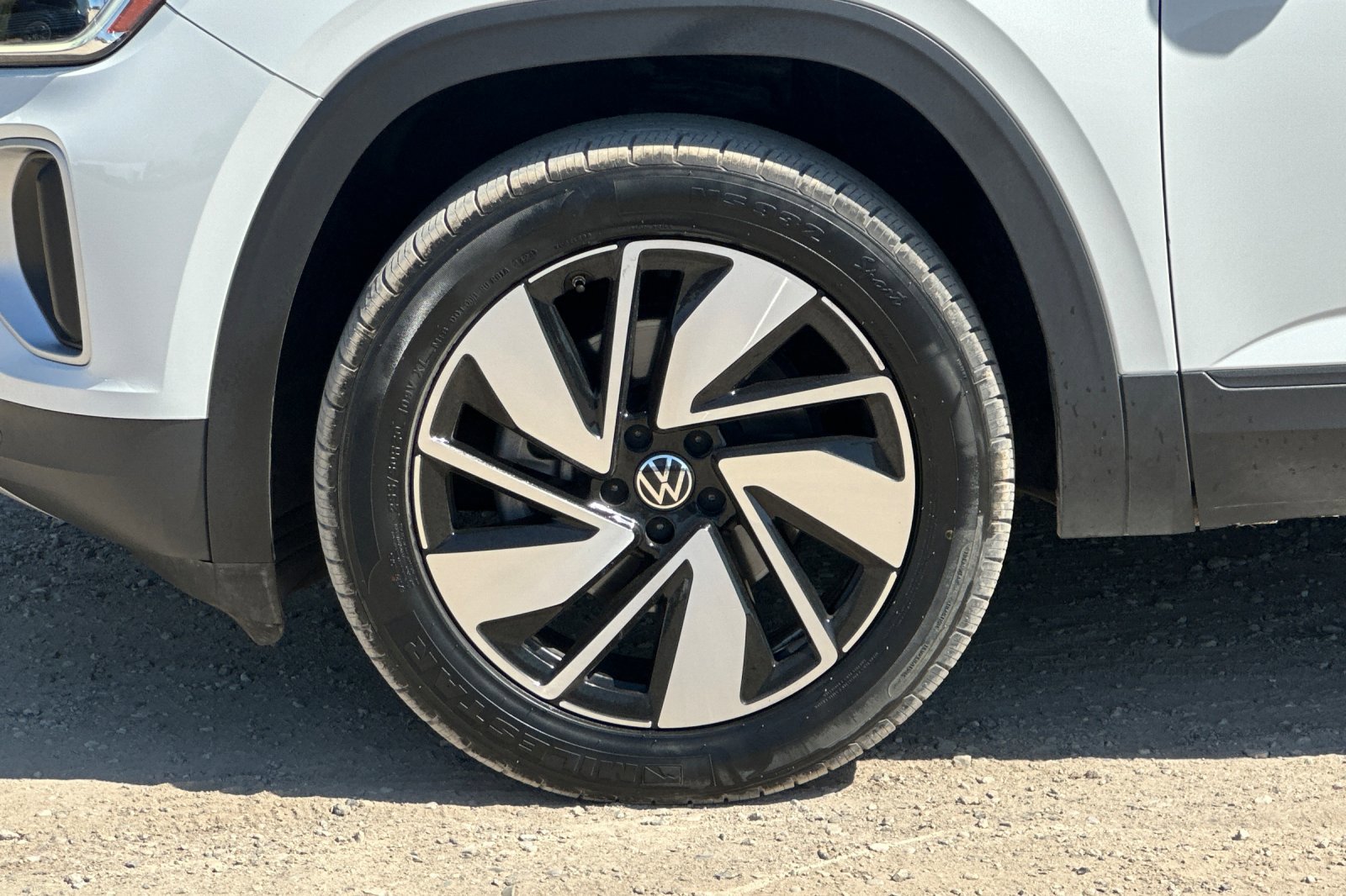 Certified 2024 Volkswagen Atlas SE image 26