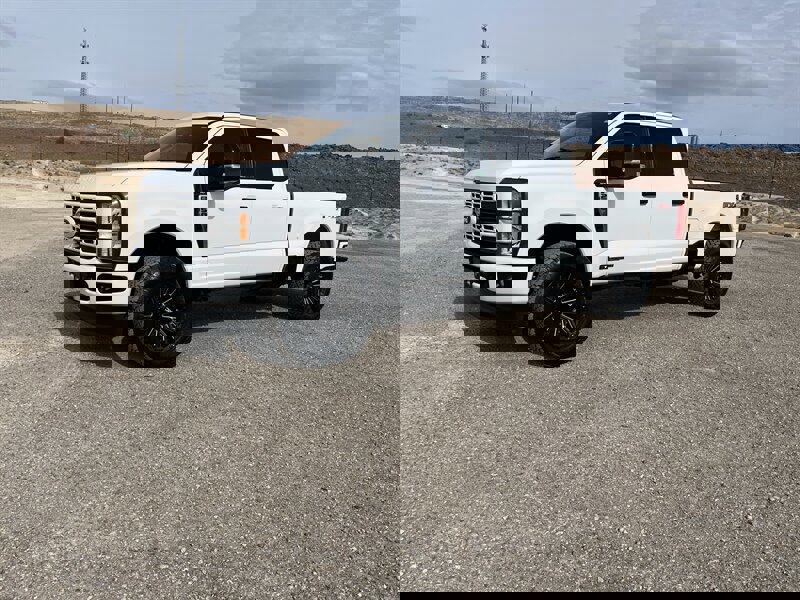 Used 2024 Ford F250 XLT w/ FX4 Off-Road Package image 4