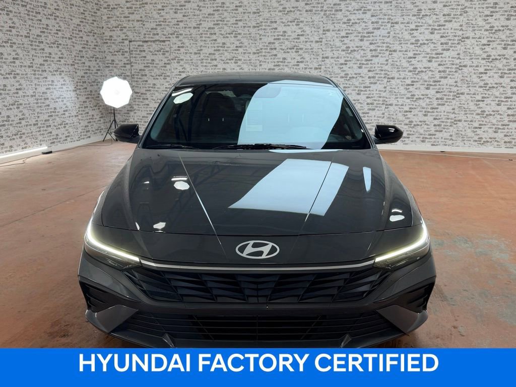 Certified 2025 Hyundai Elantra Sport FWD image 2