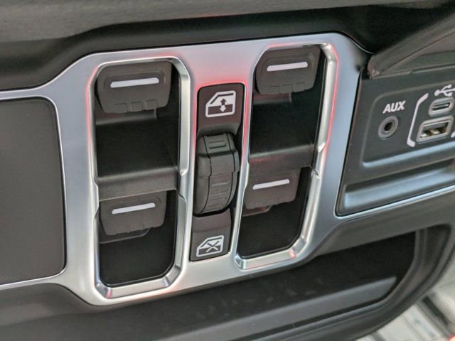 New 2025 Jeep Gladiator Sport image 20