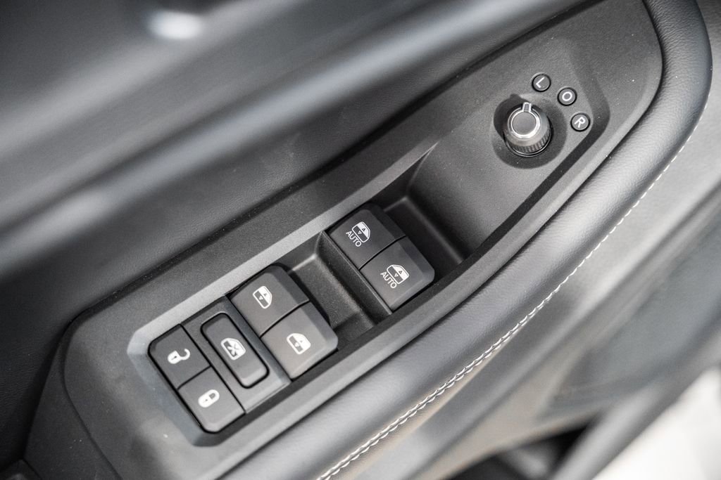 New 2025 Jeep Grand Cherokee L Laredo w/ Luxury Tech Group I image 37