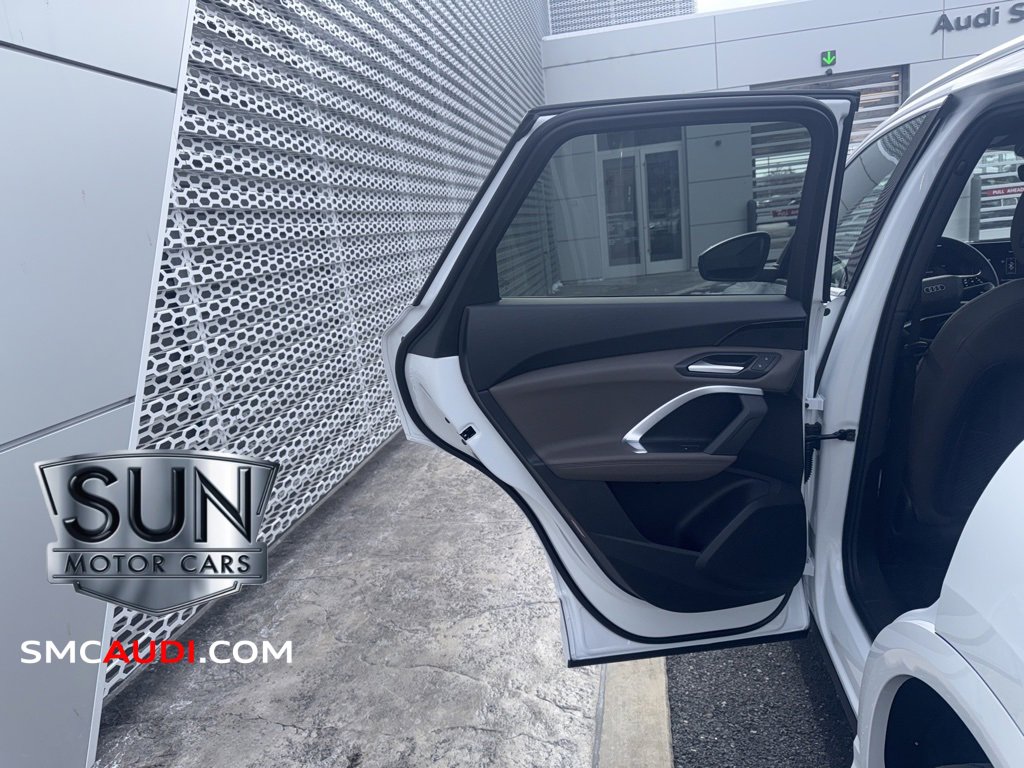 Used 2025 Audi Q5 2.0T Premium w/ Convenience Package image 19