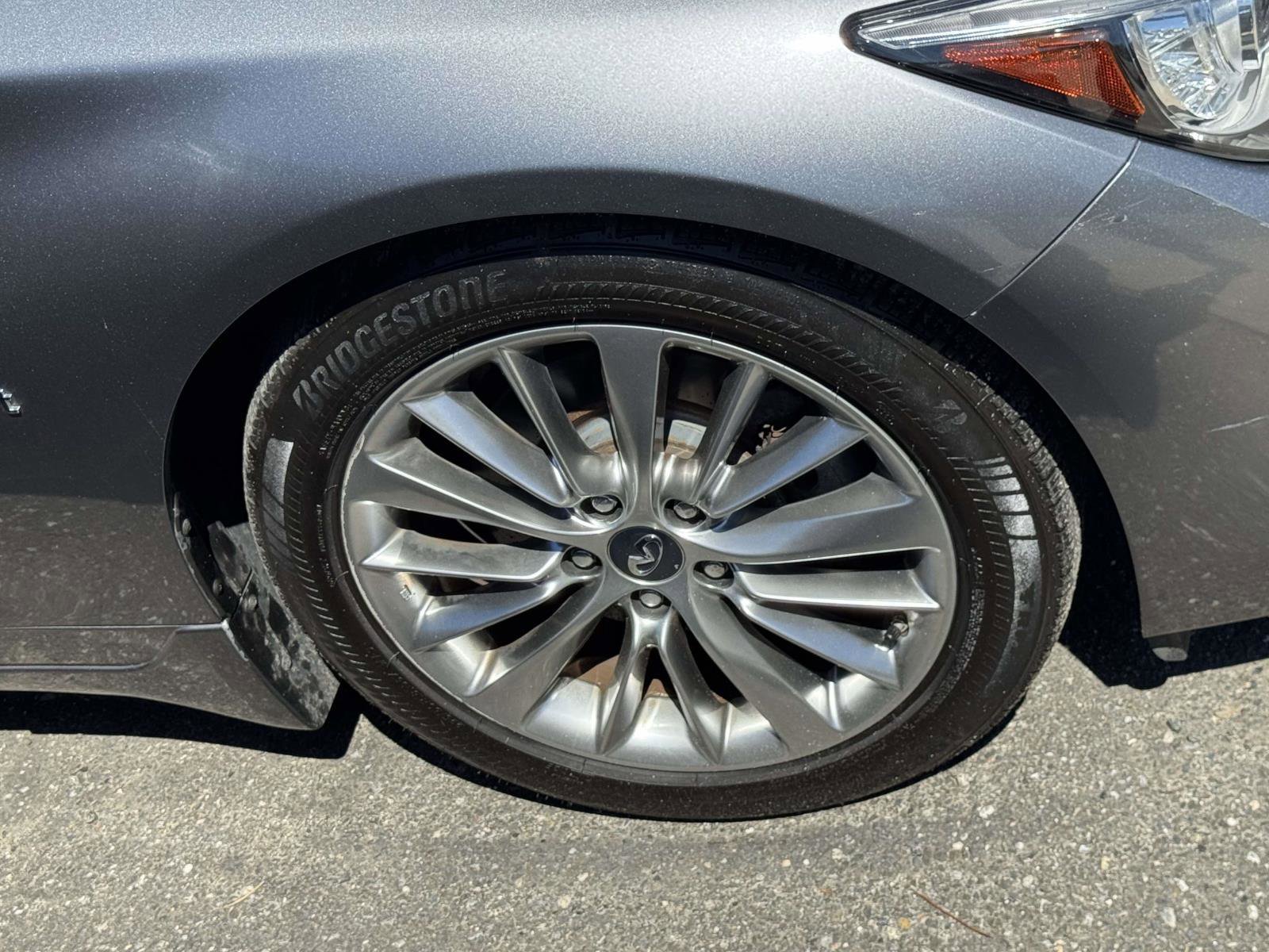 Used 2019 INFINITI Q50 Luxe w/ Essential Package (3.0T Luxe) AWD/4WD image 5
