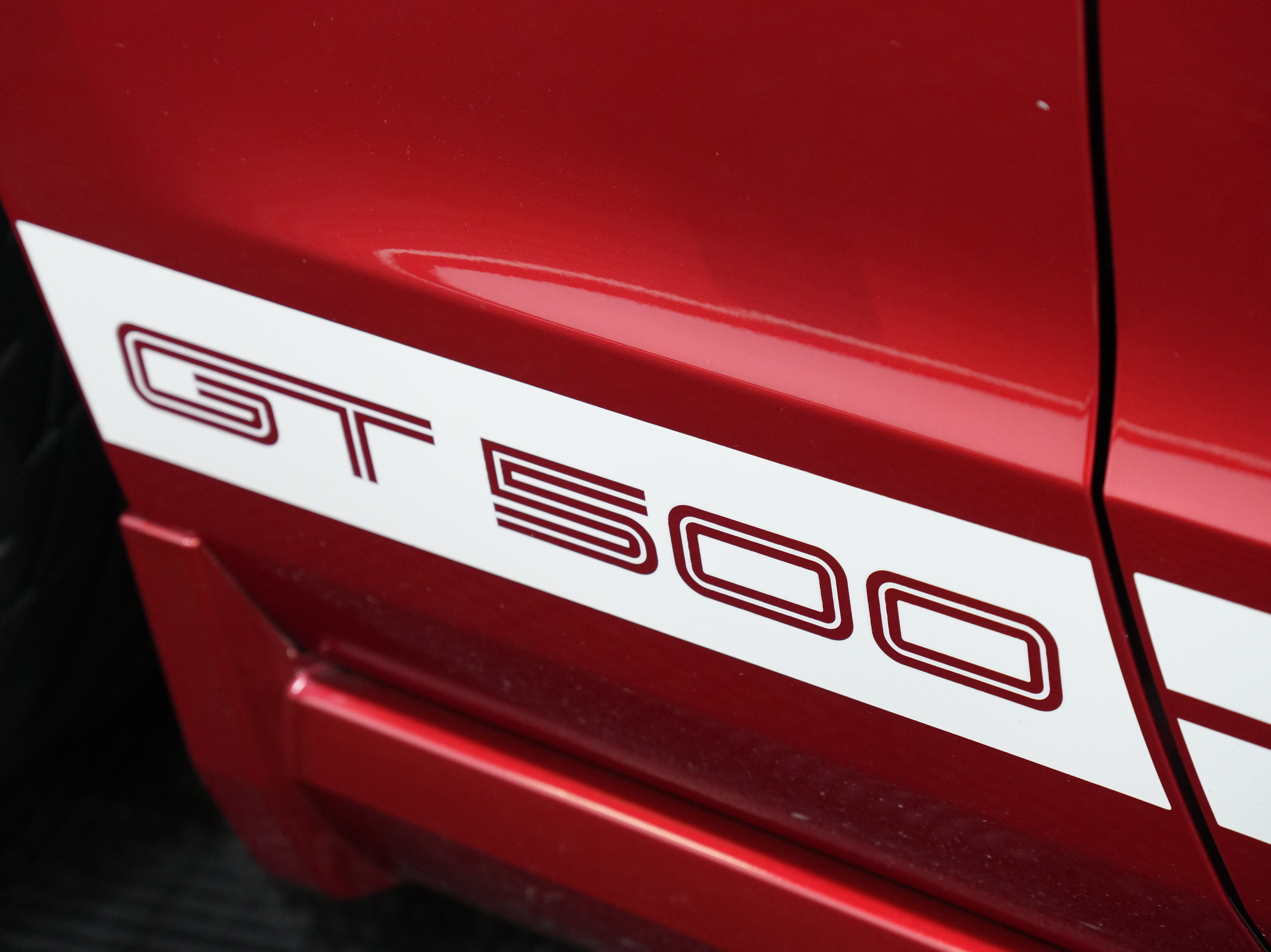 Used 2013 Ford Mustang Shelby GT500 w/ Electronics Pkg RWD image 20