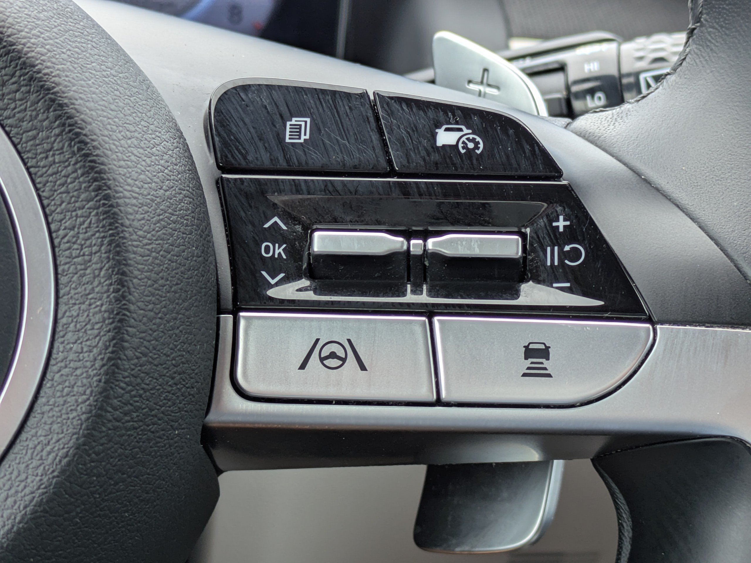 Certified 2024 Hyundai Tucson Limited FWD image 27