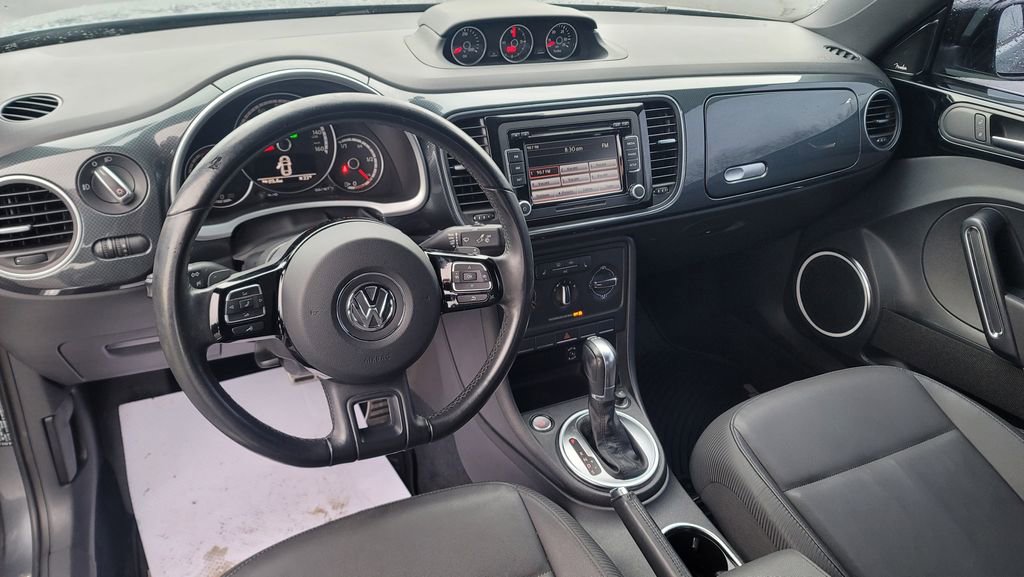Used 2014 Volkswagen Beetle R-Line image 24