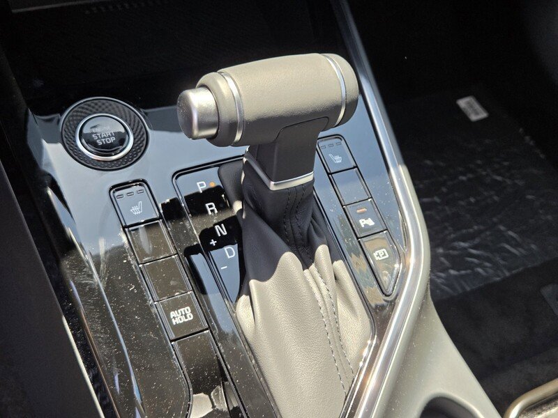 New 2026 Kia Niro EX FWD image 14