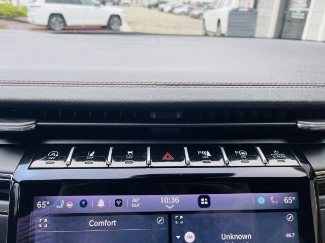 Used 2024 Jeep Grand Cherokee Summit AWD/4WD image 35