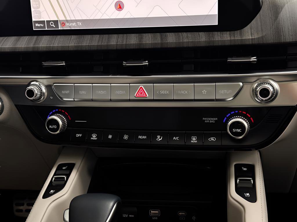 Used 2025 Kia Telluride FWD image 14