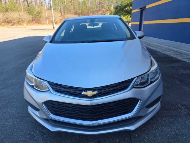 Used 2018 Chevrolet Cruze LS image 2