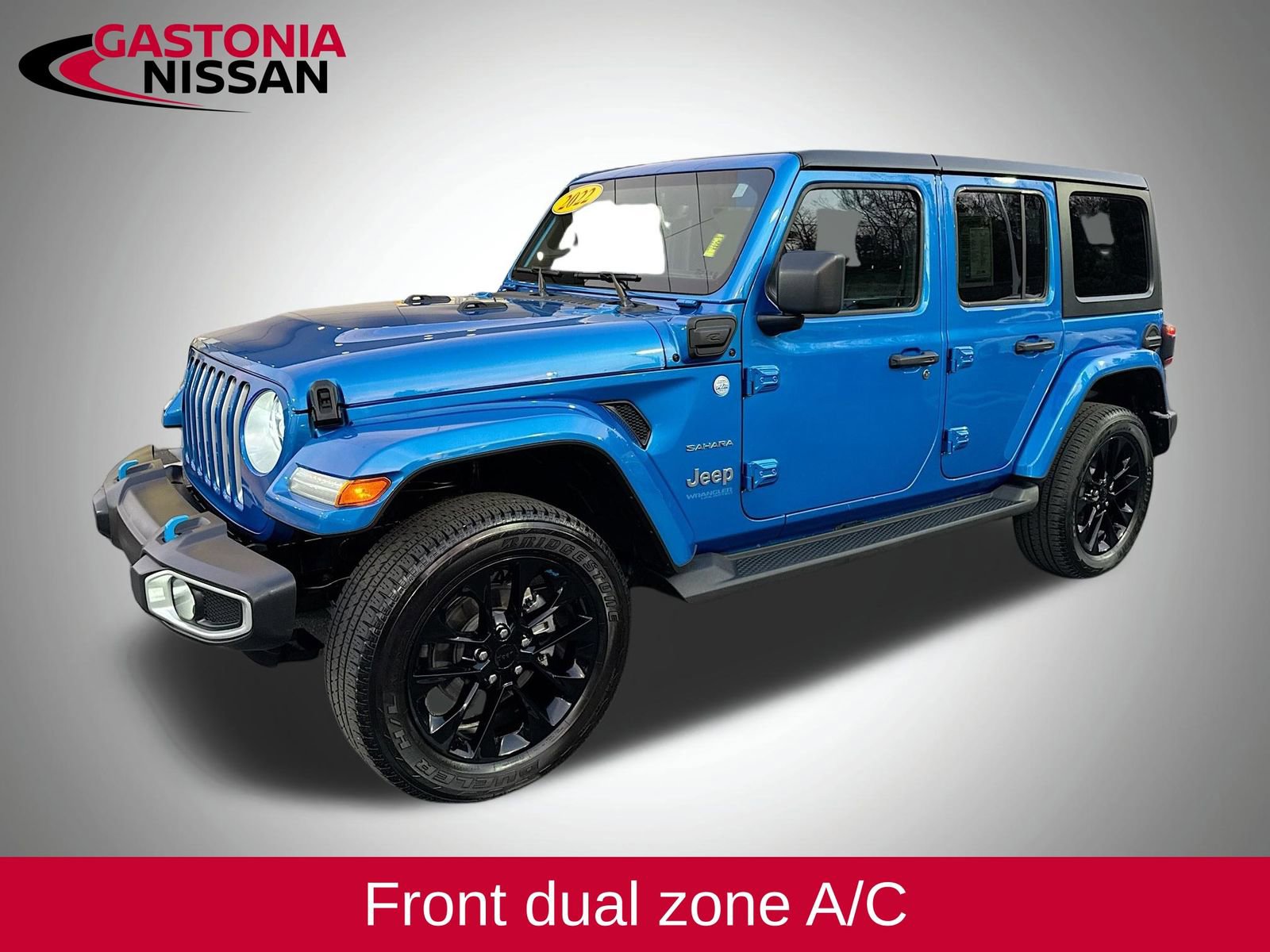 Used 2022 Jeep Wrangler Unlimited Sahara w/ Cold Weather Group image 3