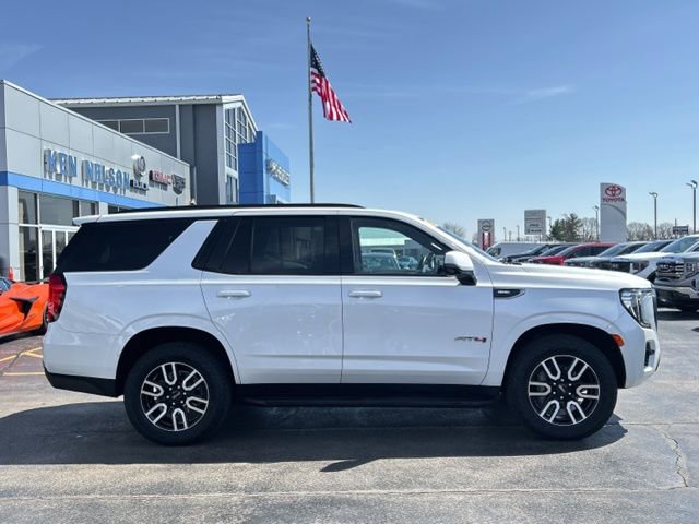 Used 2023 GMC Yukon AT4 w/ Technology Package AWD/4WD image 17