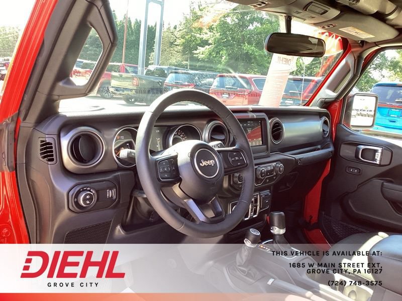 Used 2023 Jeep Gladiator Sport AWD/4WD image 23