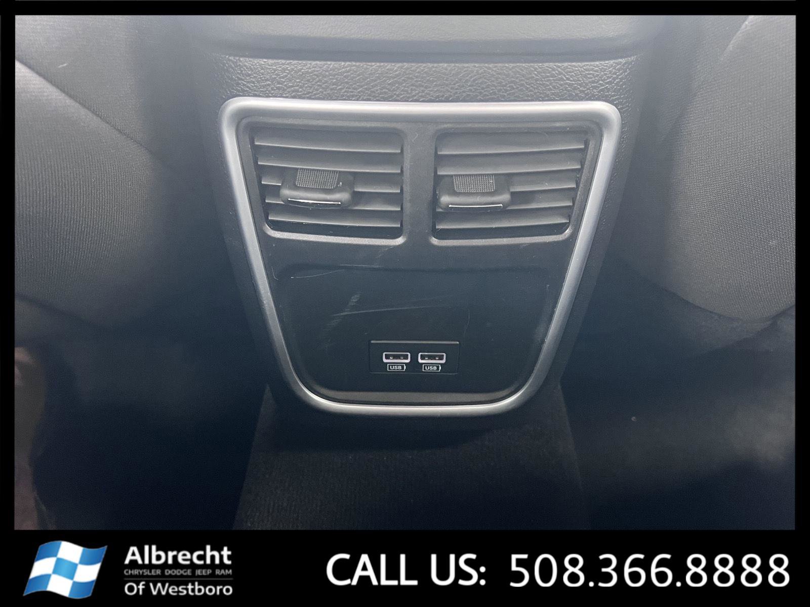 Used 2023 Dodge Charger SXT image 24