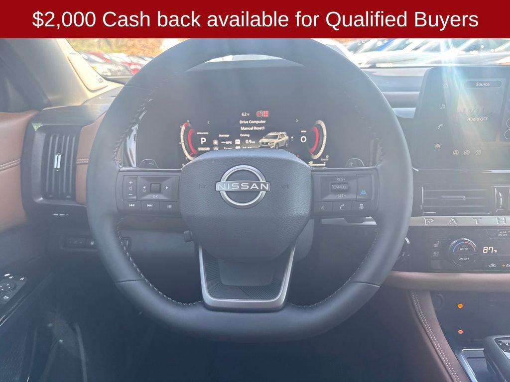 New 2026 Nissan Pathfinder Platinum image 14