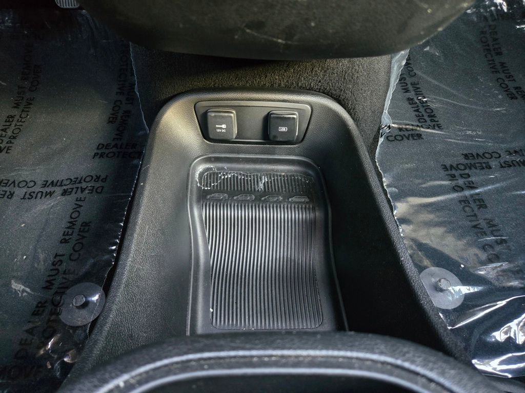Used 2019 Chrysler Pacifica Touring-L Plus w/ Advanced Safetytec Group FWD image 36