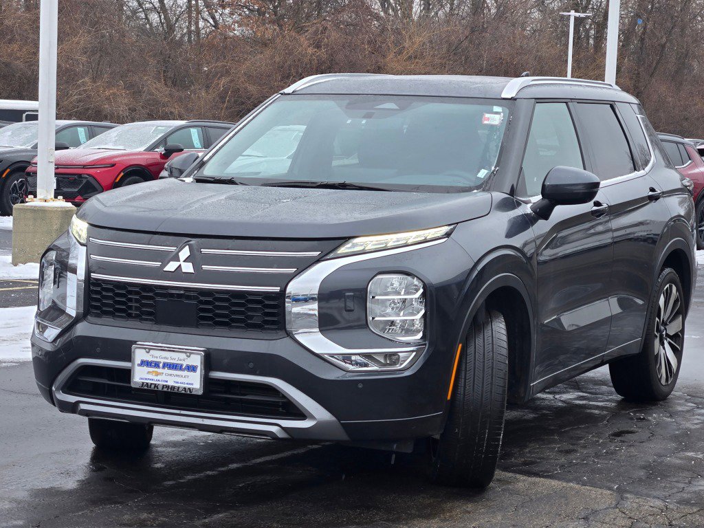 Used 2025 Mitsubishi Outlander SEL image 4