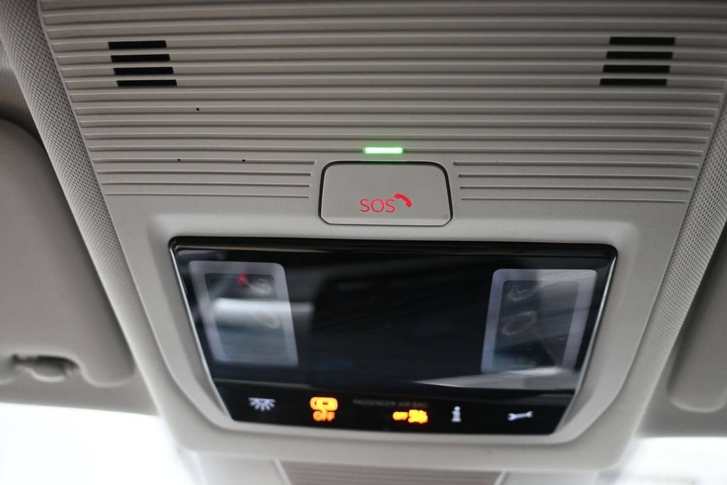 Used 2025 Volkswagen Tiguan S FWD image 13