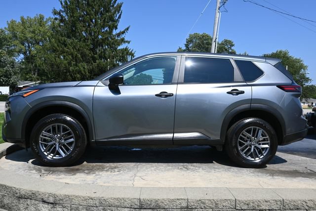 Used 2024 Nissan Rogue S AWD/4WD image 8