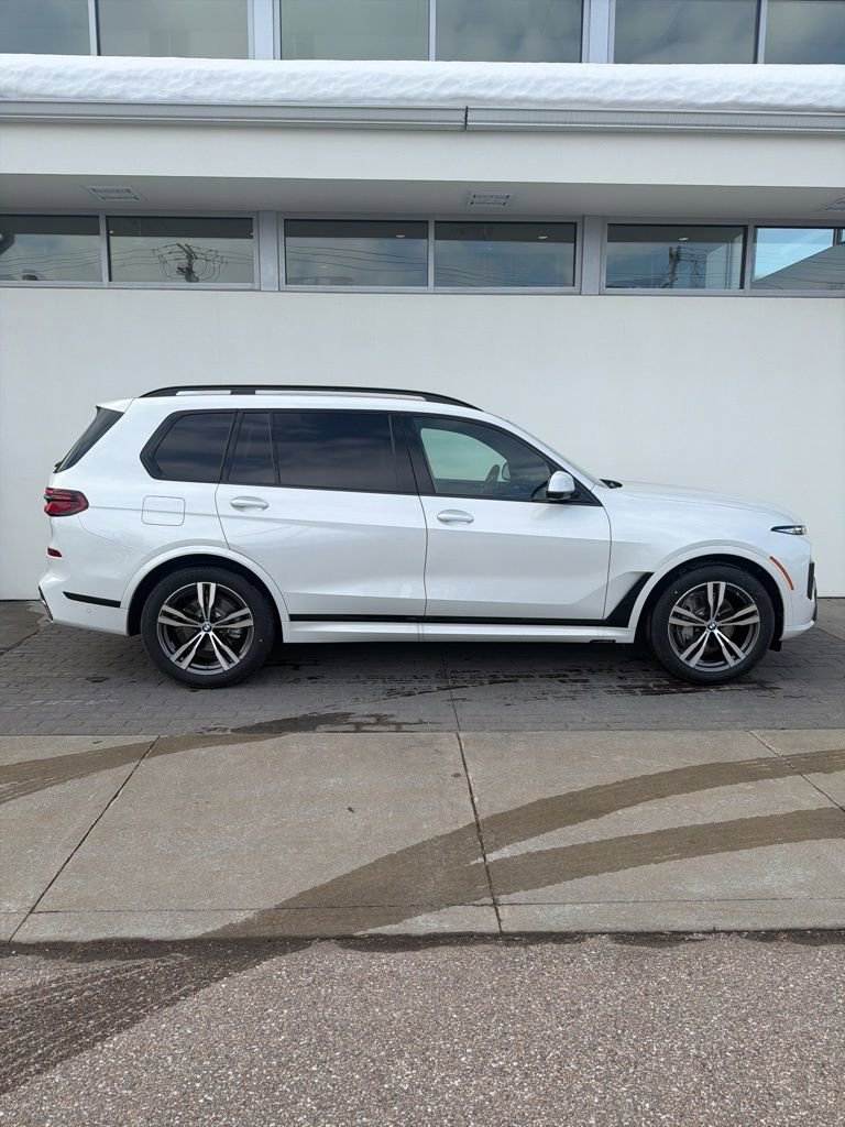 New 2026 BMW X7 xDrive40i w/ M Sport Package image 4
