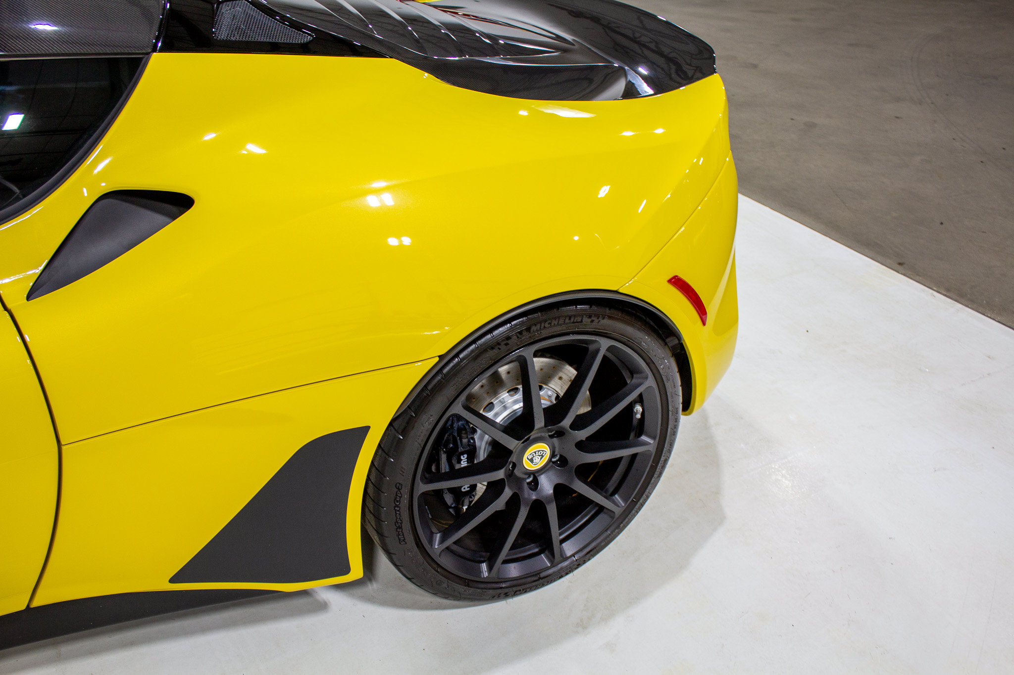 Used 2021 Lotus Evora RWD image 27