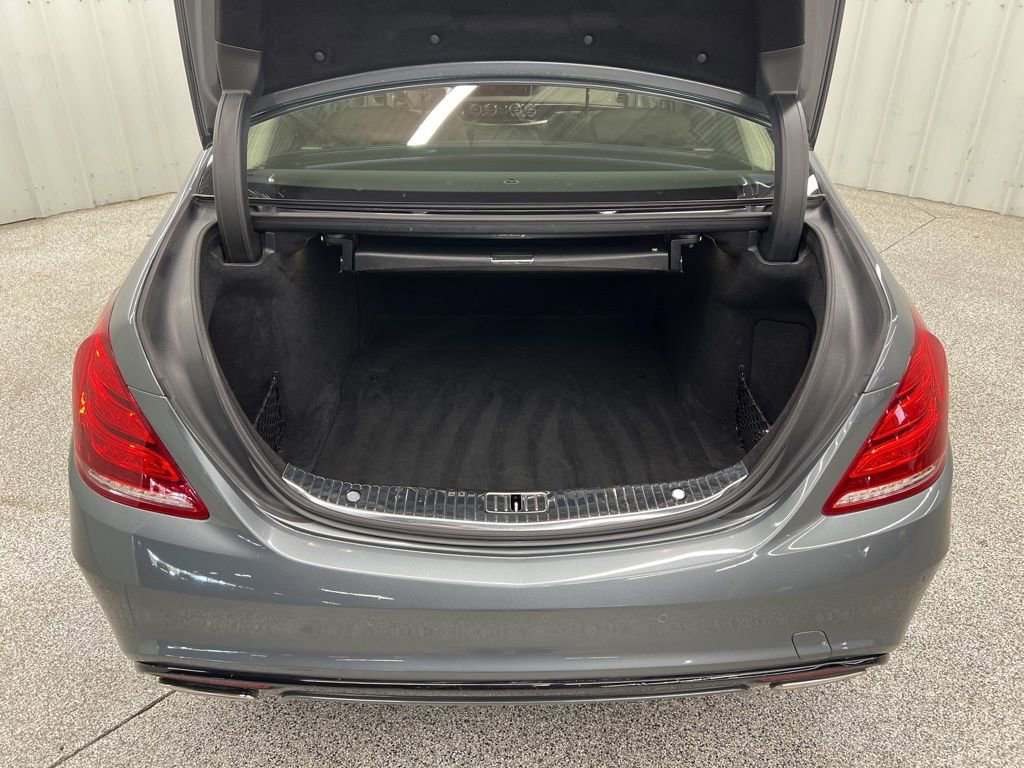 Used 2017 Mercedes-Benz S 550 Sedan image 8