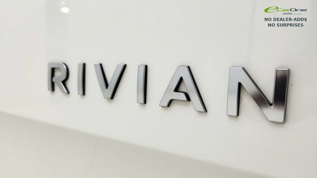 Used 2025 Rivian R1T Adventure AWD/4WD image 31