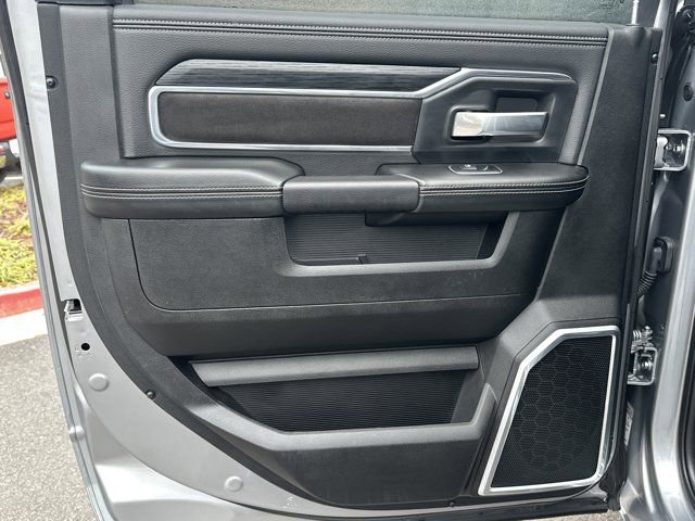 Used 2023 RAM 2500 Laramie w/ Night Edition image 25