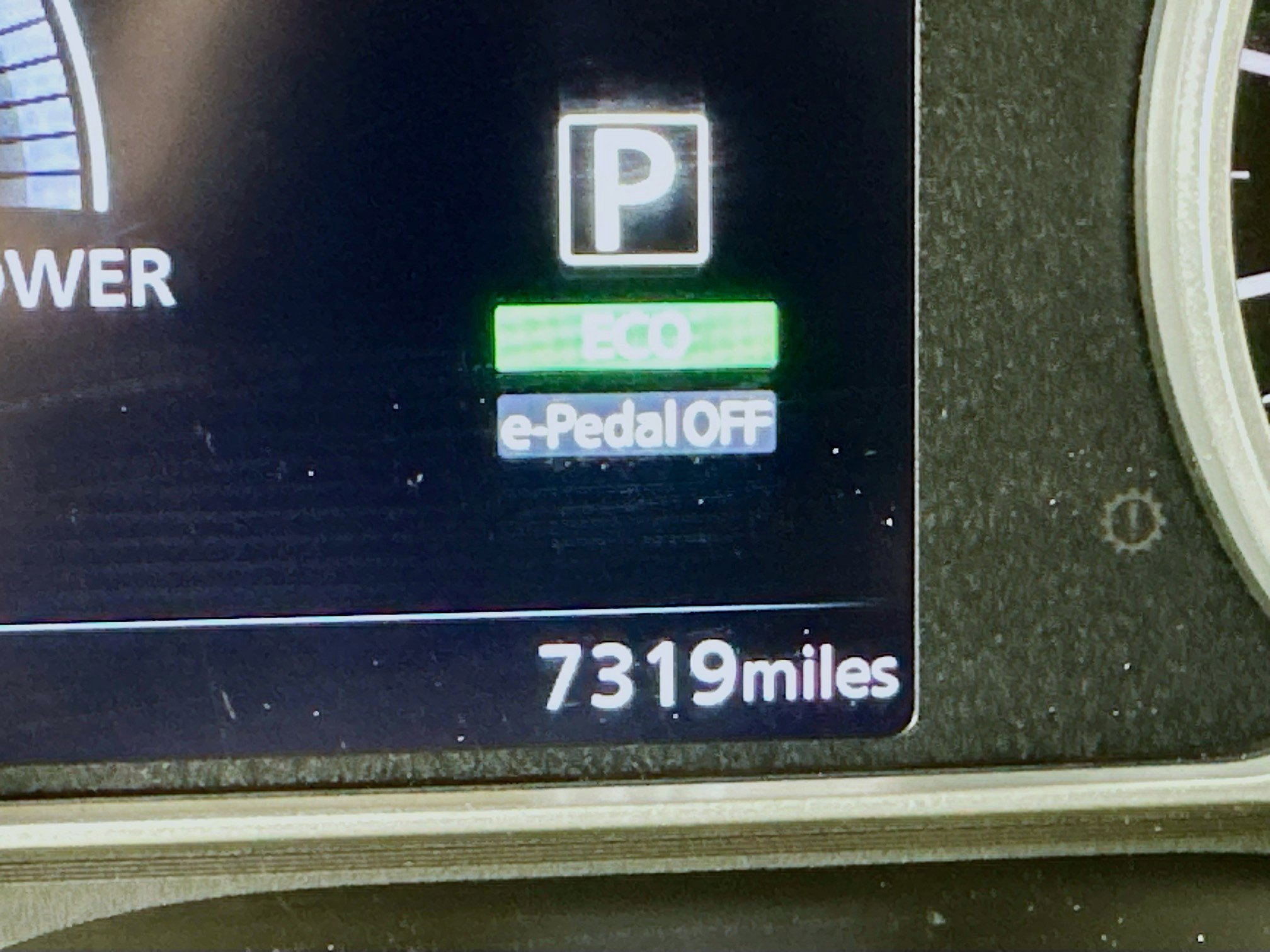 Used 2025 Nissan Leaf S image 18