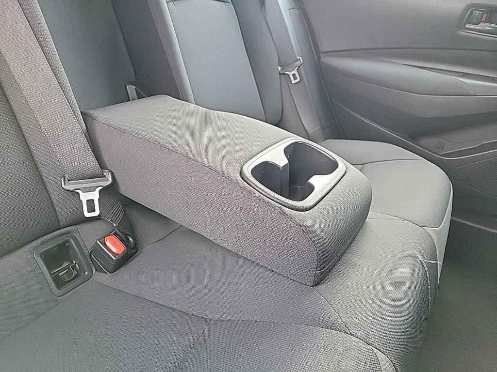Used 2022 Toyota Corolla LE FWD image 15