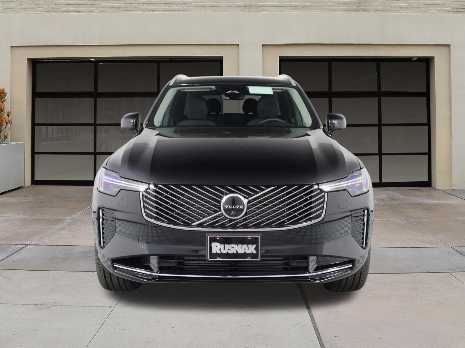 New 2026 Volvo XC90 T8 Plus AWD/4WD image 2