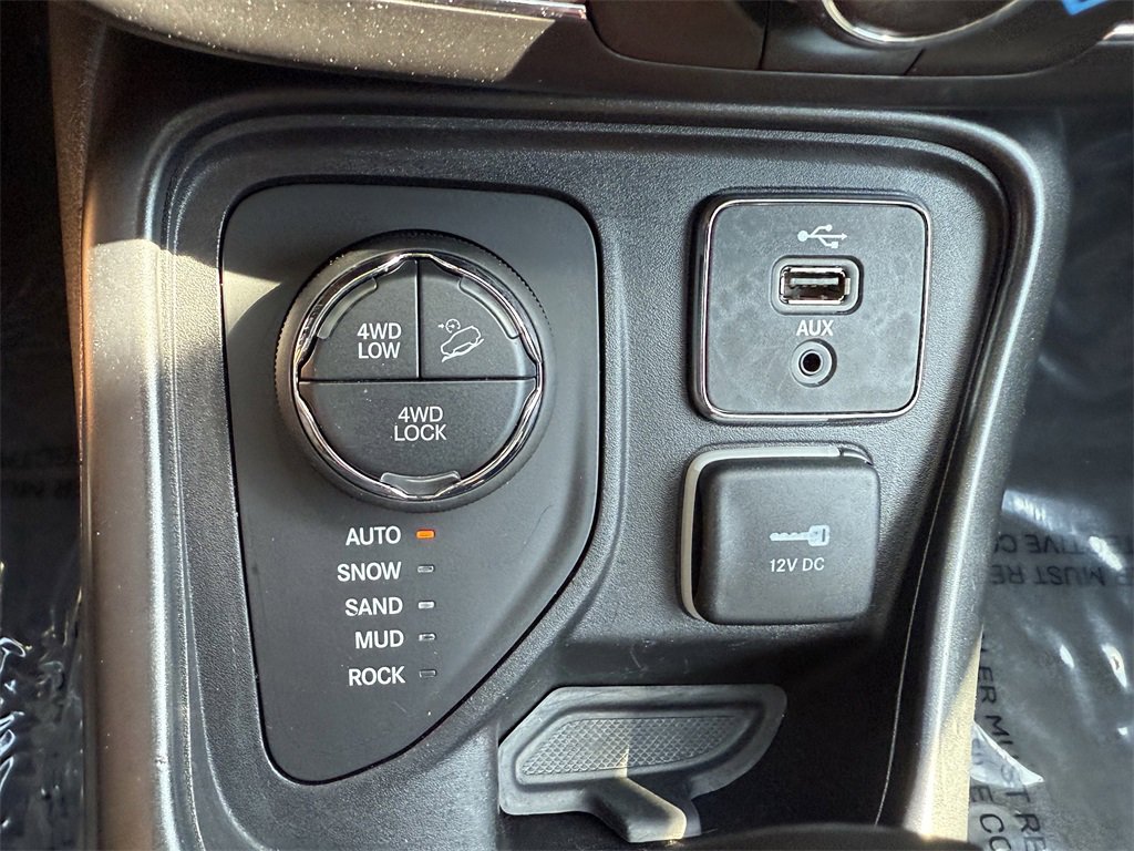 Used 2019 Jeep Compass Trailhawk image 26