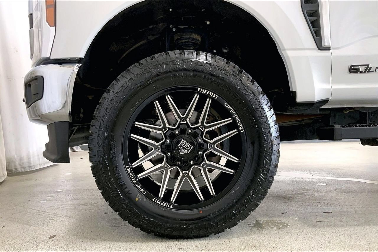 Used 2024 Ford F250 XLT w/ FX4 Off-Road Package AWD/4WD image 8