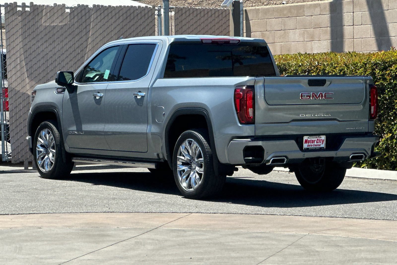 Certified 2025 GMC Sierra 1500 Denali AWD/4WD image 6
