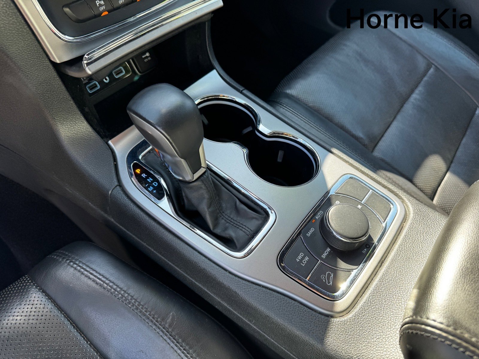 Used 2018 Jeep Grand Cherokee Limited w/ Luxury Group II image 21