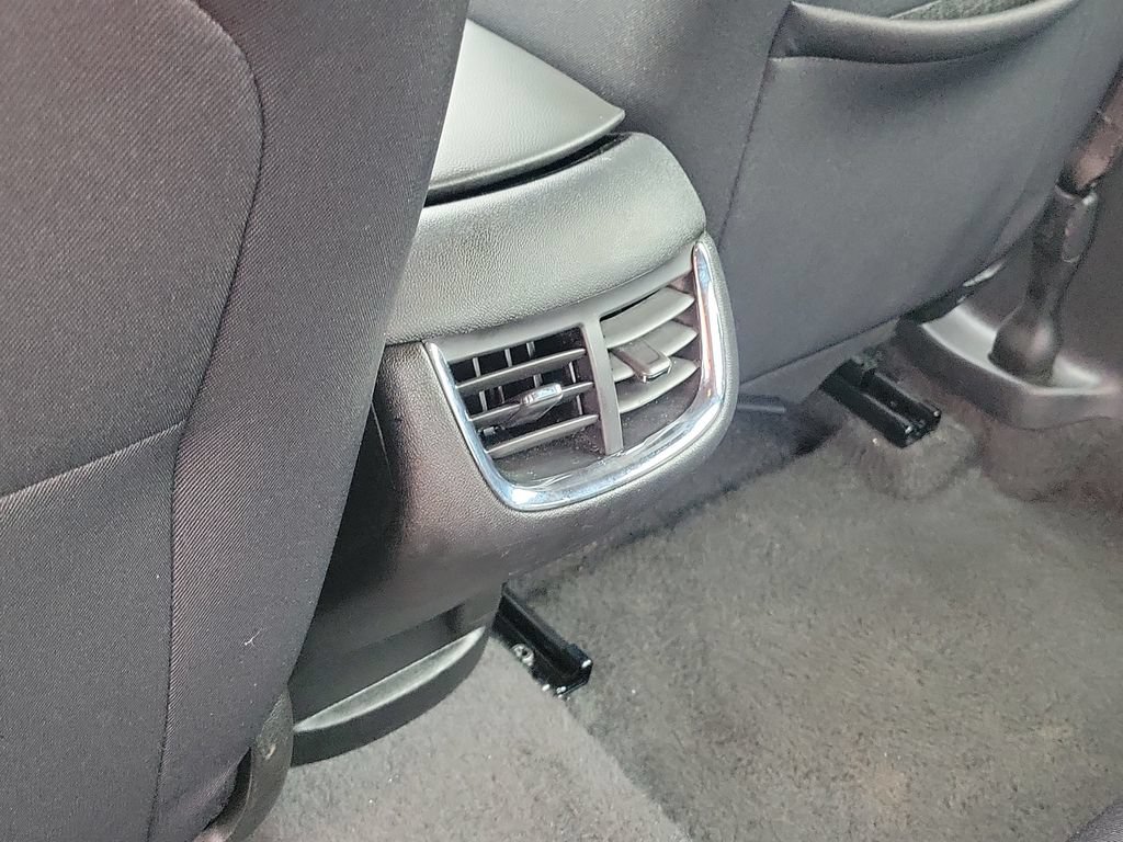 Used 2025 Chevrolet Malibu LT FWD image 9