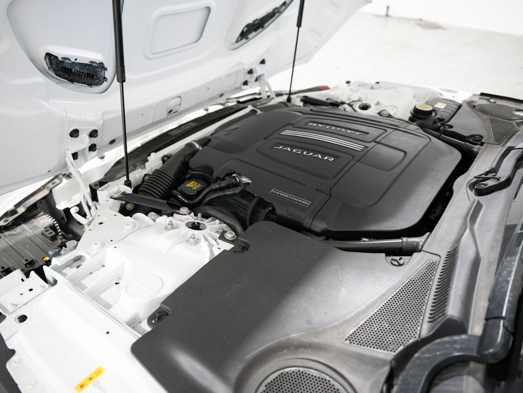 Used 2024 Jaguar F-TYPE R-Dynamic RWD image 35