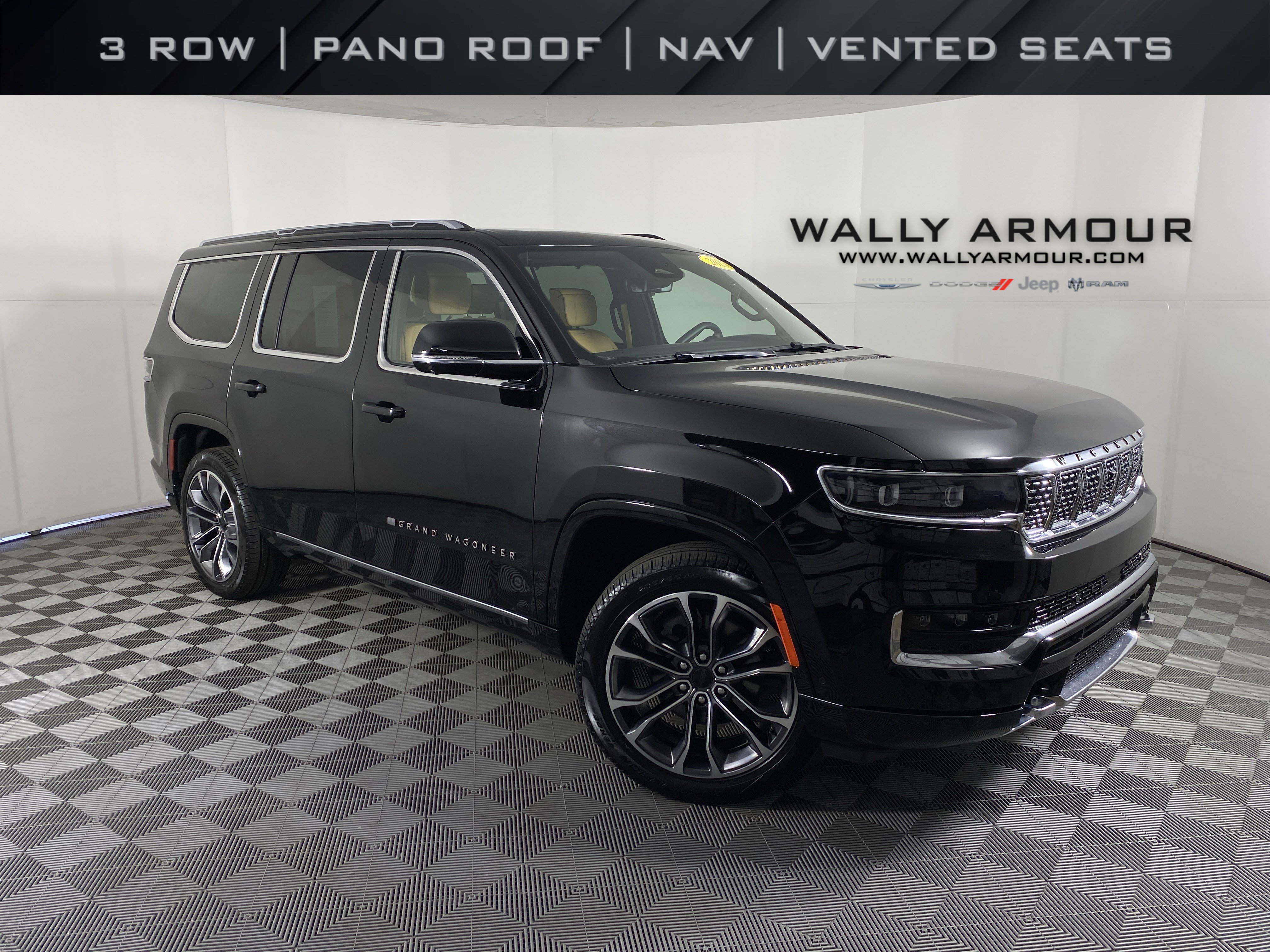 Used 2025 Jeep Grand Wagoneer Series III w/ Rear Seat Video Group 1 AWD/4WD image 1