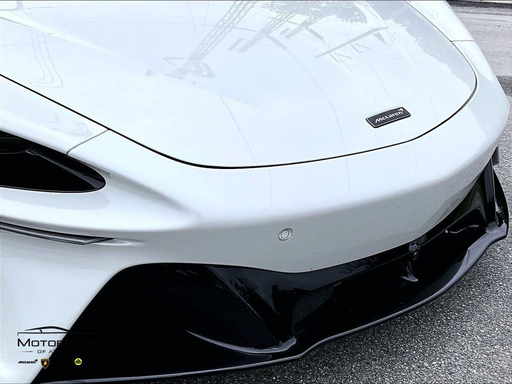 Used 2025 McLaren Artura Spider RWD image 24